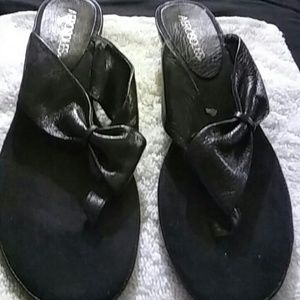 Black Thongs in new condition. Very soft and comf